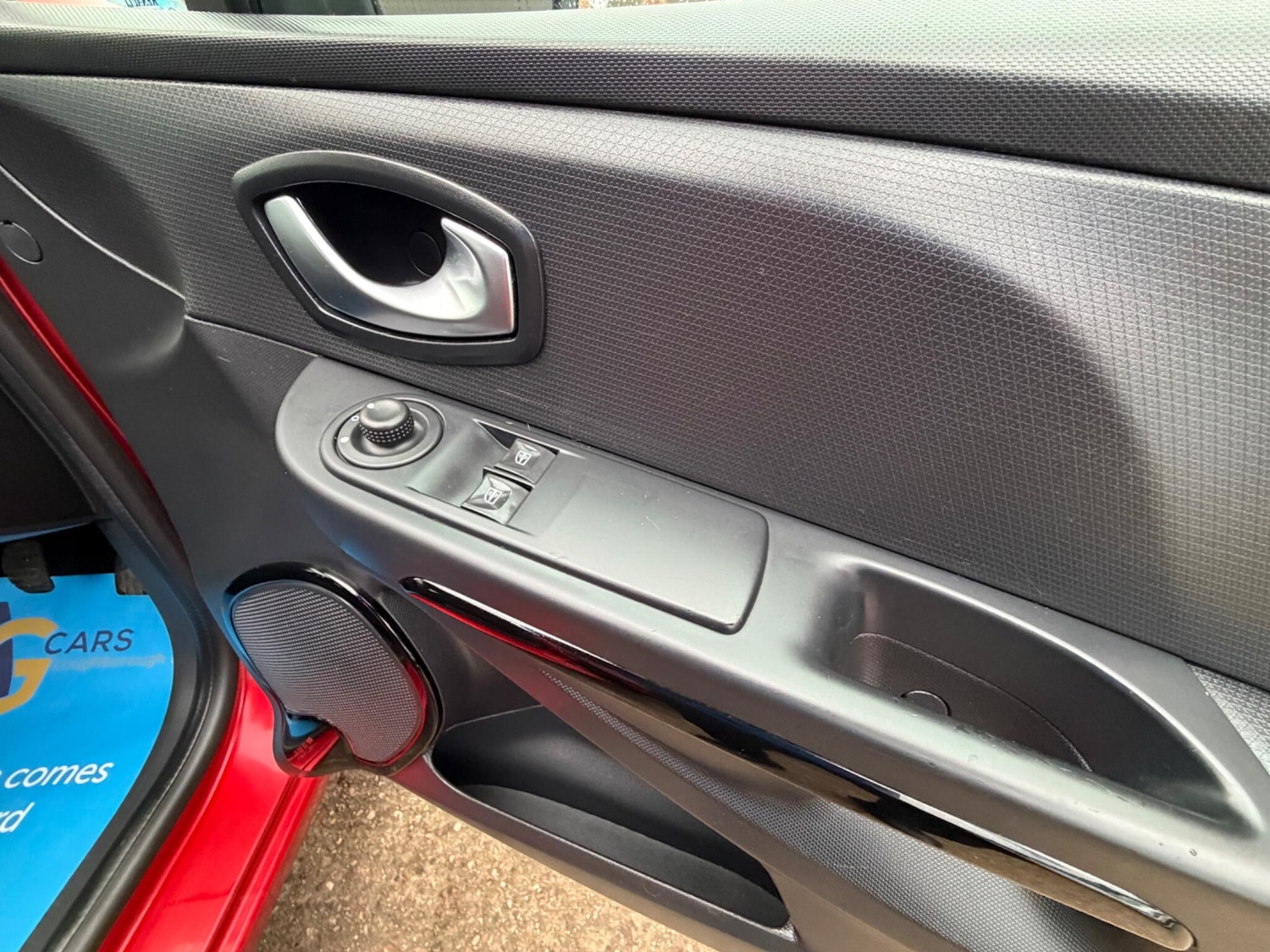 Used Renault Clio 2015 for sale - 77537338: Photo 58