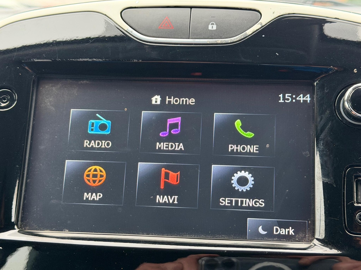 Used Renault Clio 2015 for sale - 77537338: Photo 68