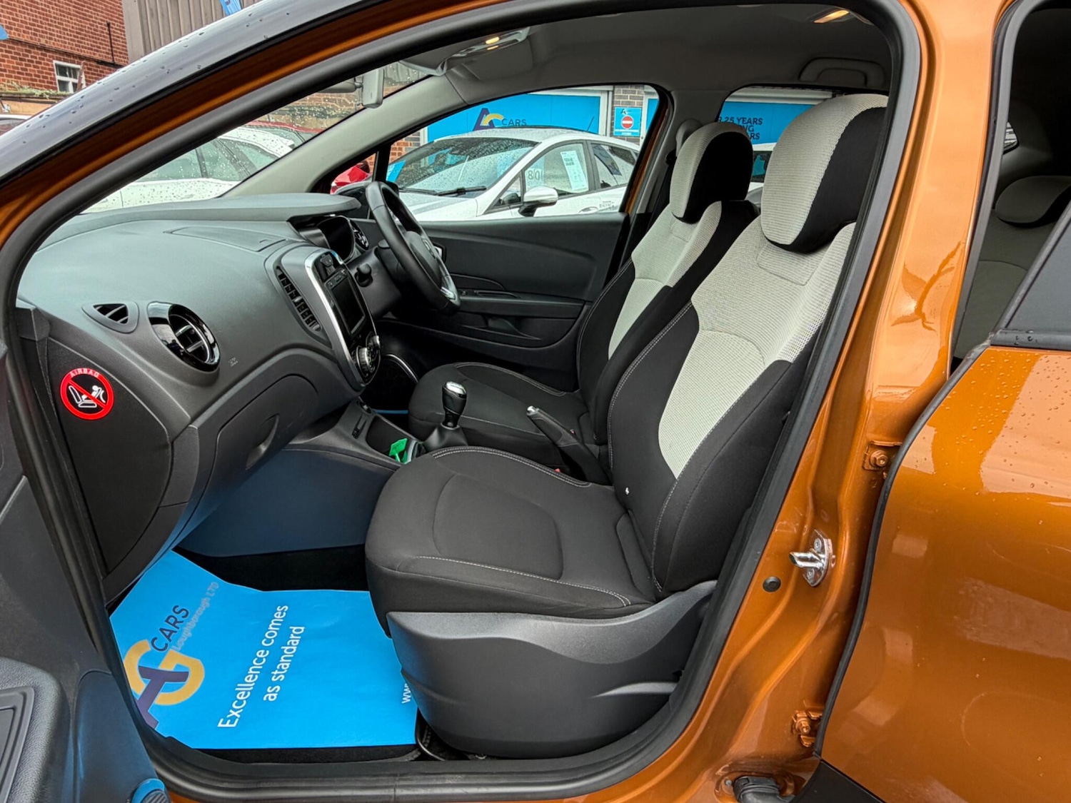 Used Renault Captur for sale - 77737843: Photo 4