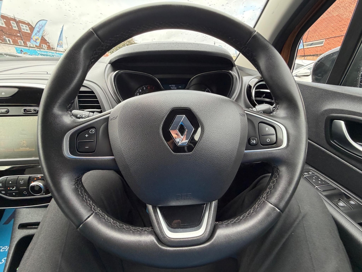 Used Renault Captur for sale - 77737843: Photo 40