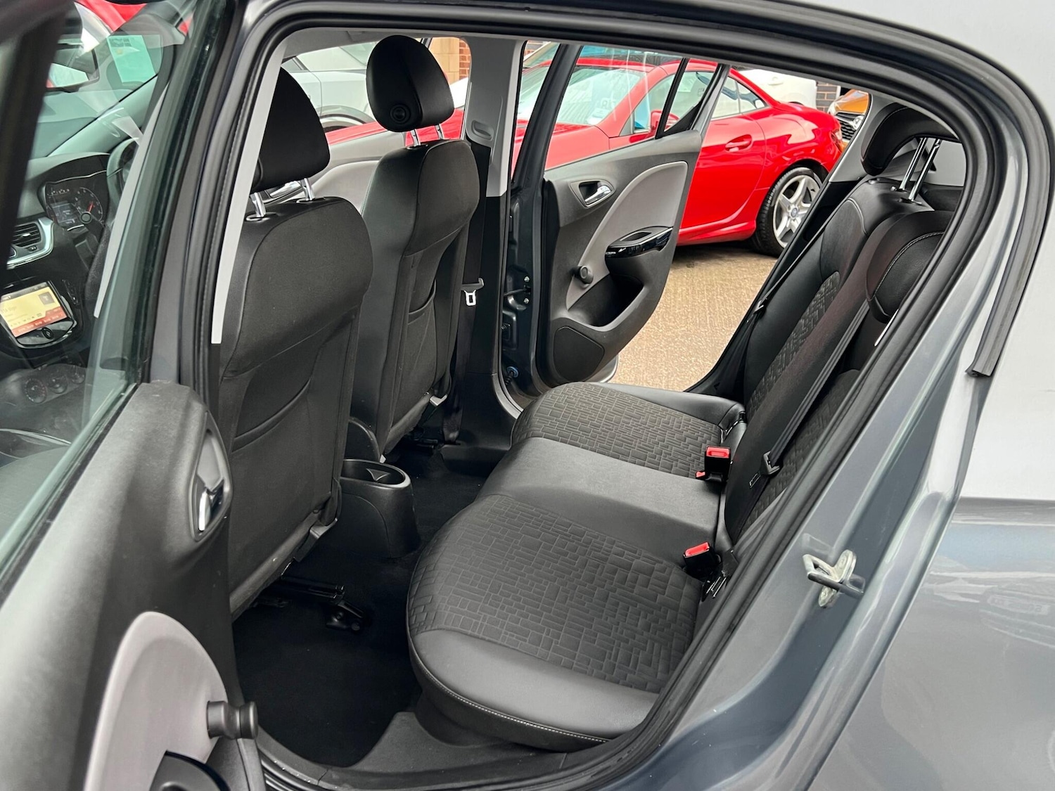 Used Vauxhall Corsa 2015 for sale - 76832640: Photo 5