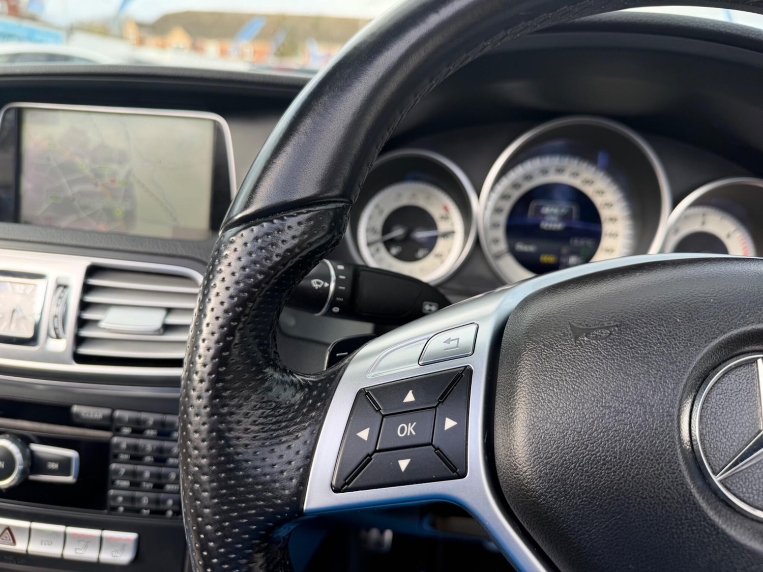 Used Mercedes-Benz E Class 2013 for sale - 78006977: Photo 25