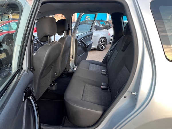 Used Dacia Duster 2015 for sale - 76239152: Photo 5