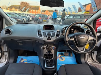 Used Ford Fiesta 2011 for sale - 77216318: Photo