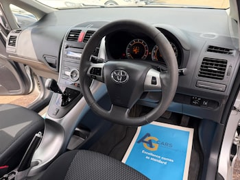 Used Toyota Auris 2010 for sale - 78384165: Photo
