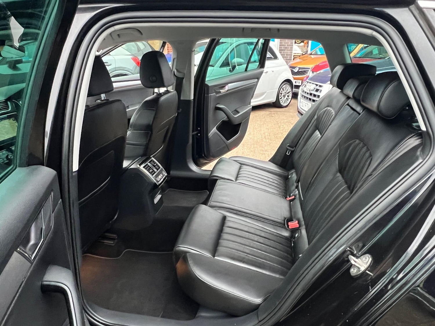 Used Skoda Superb 2017 for sale - 77039711: Photo 5