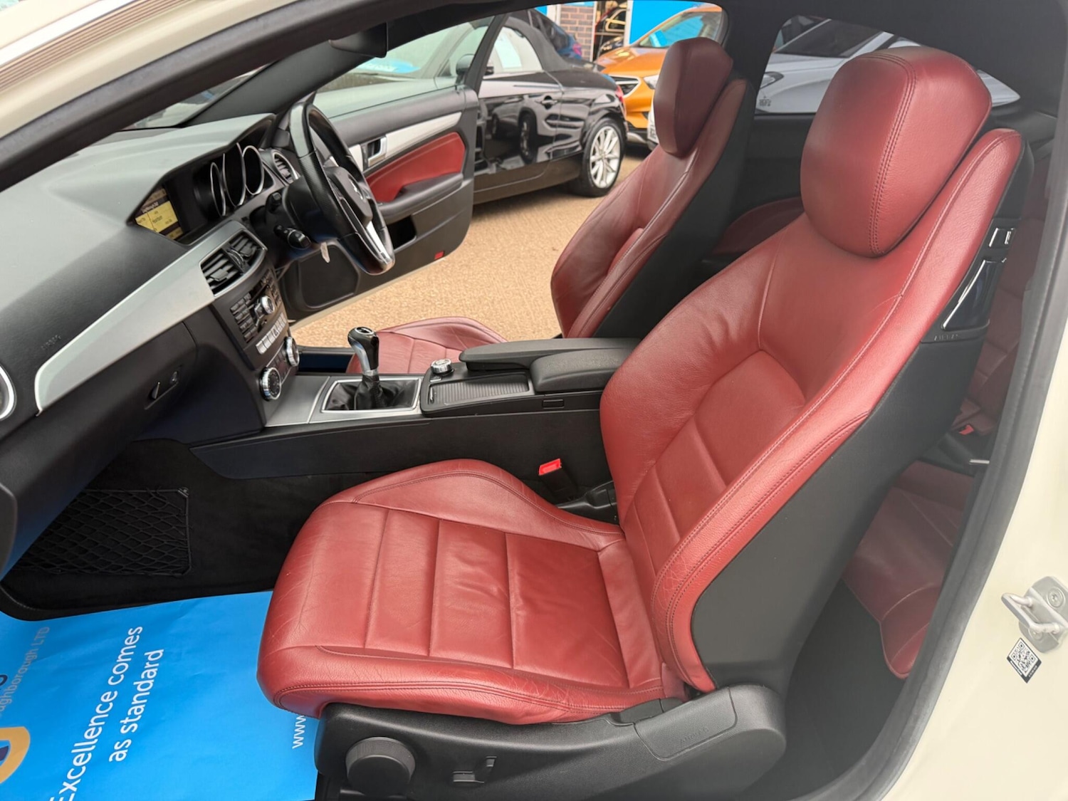 Used Mercedes-Benz C Class 2011 for sale - 78204385: Photo 4