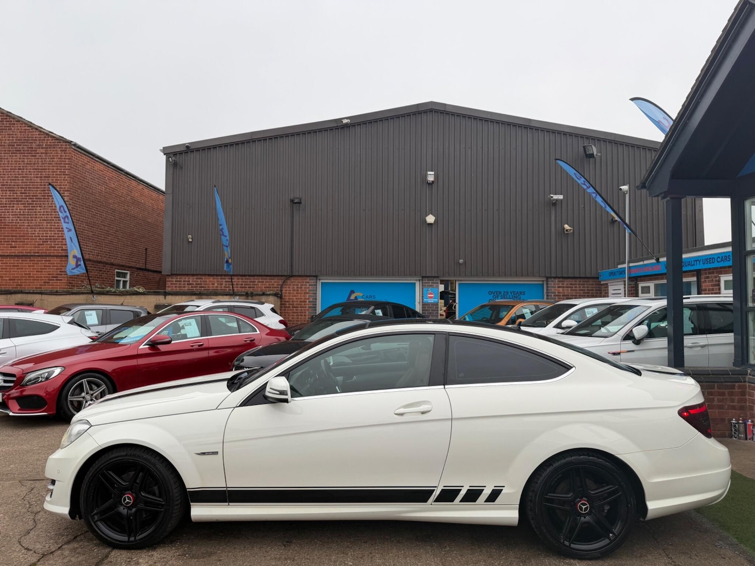 Used Mercedes-Benz C Class 2011 for sale - 78204385: Photo 8