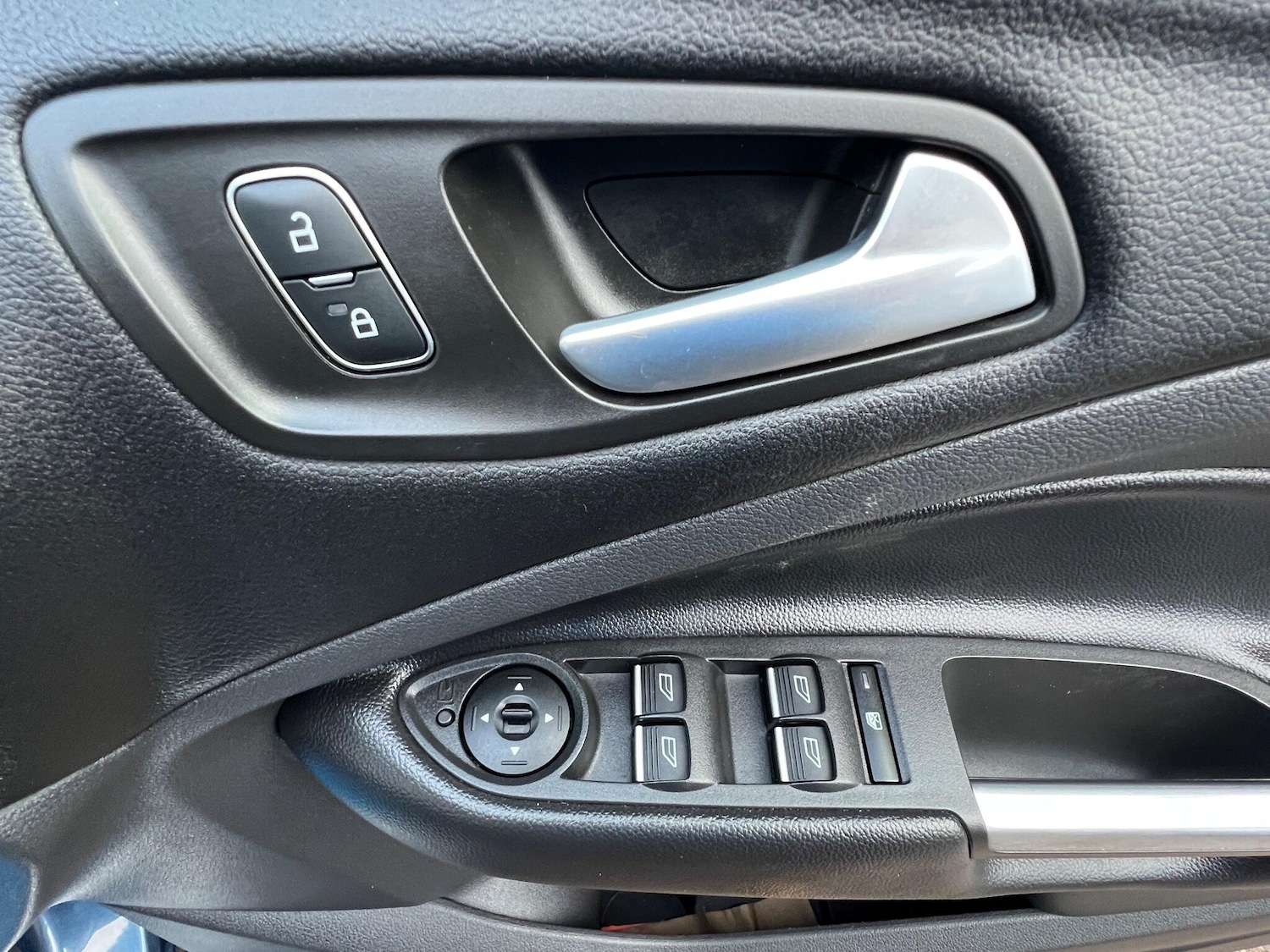 Used Ford Kuga 2018 for sale - 77028985: Photo 28