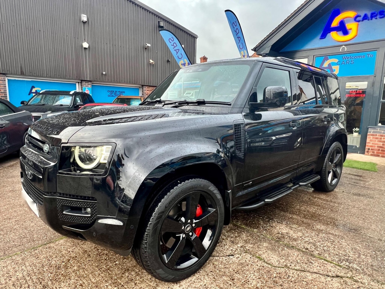 Used Land Rover Defender 110 for sale - 76997667: Photo 11