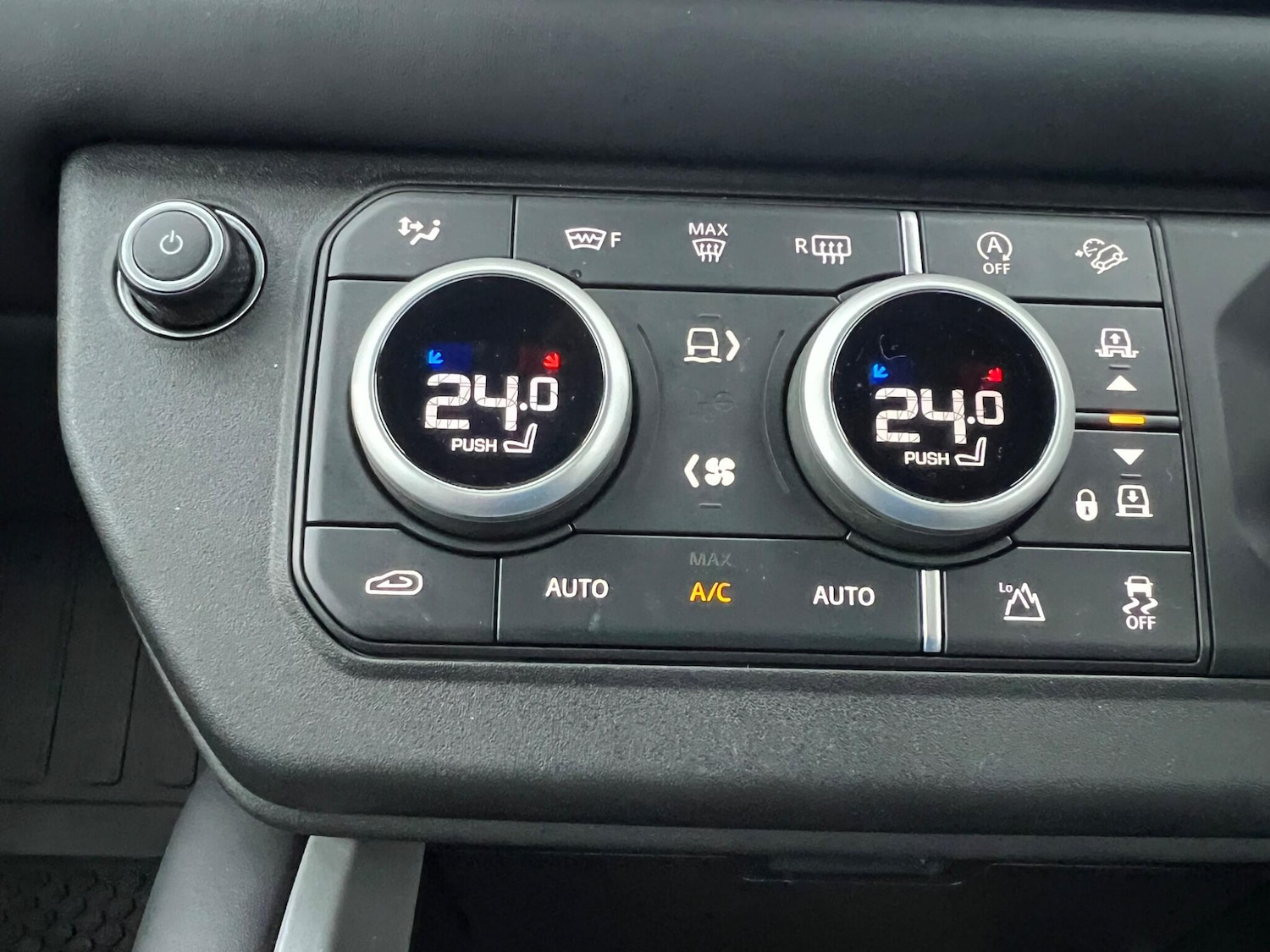 Used Land Rover Defender 110 for sale - 76997667: Photo 25