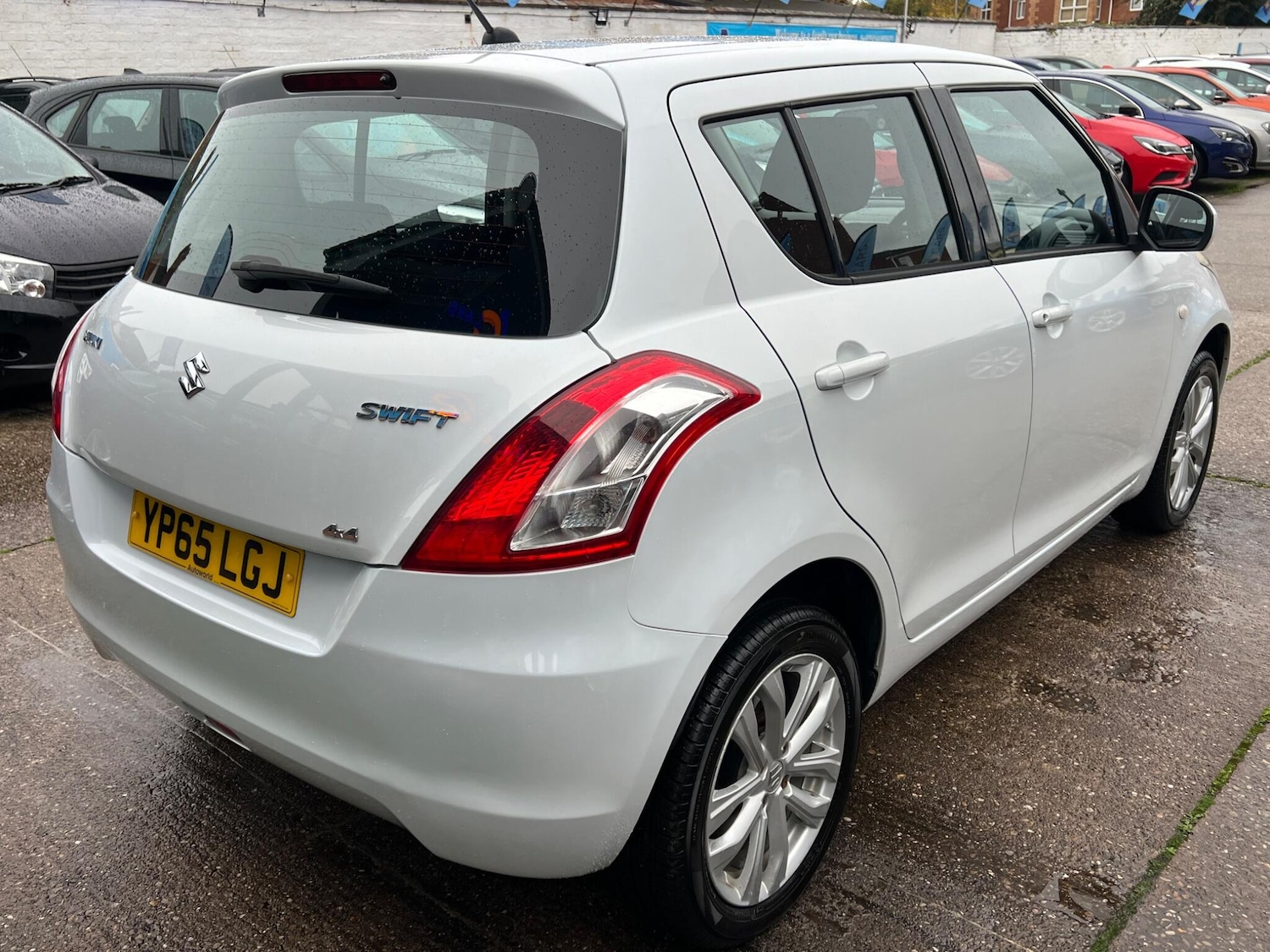 Used Suzuki Swift 2015 for sale - 76409050: Photo 15