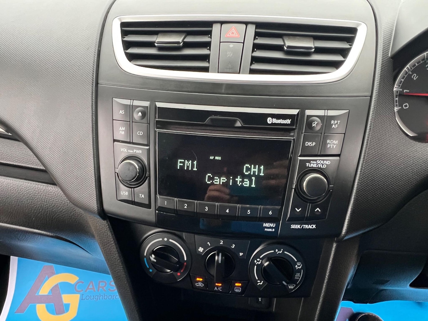 Used Suzuki Swift 2015 for sale - 76409050: Photo 23