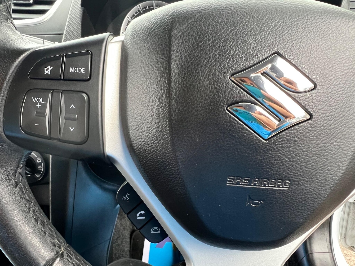 Used Suzuki Swift 2015 for sale - 76409050: Photo 25