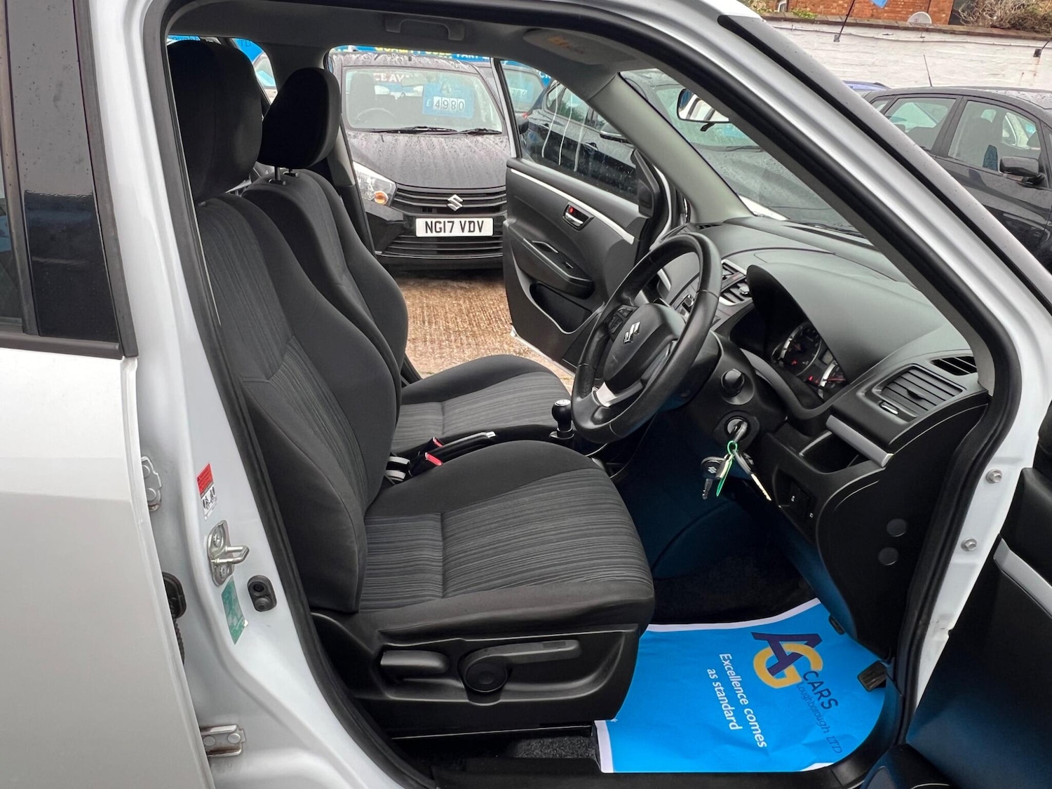 Used Suzuki Swift 2015 for sale - 76409050: Photo 33