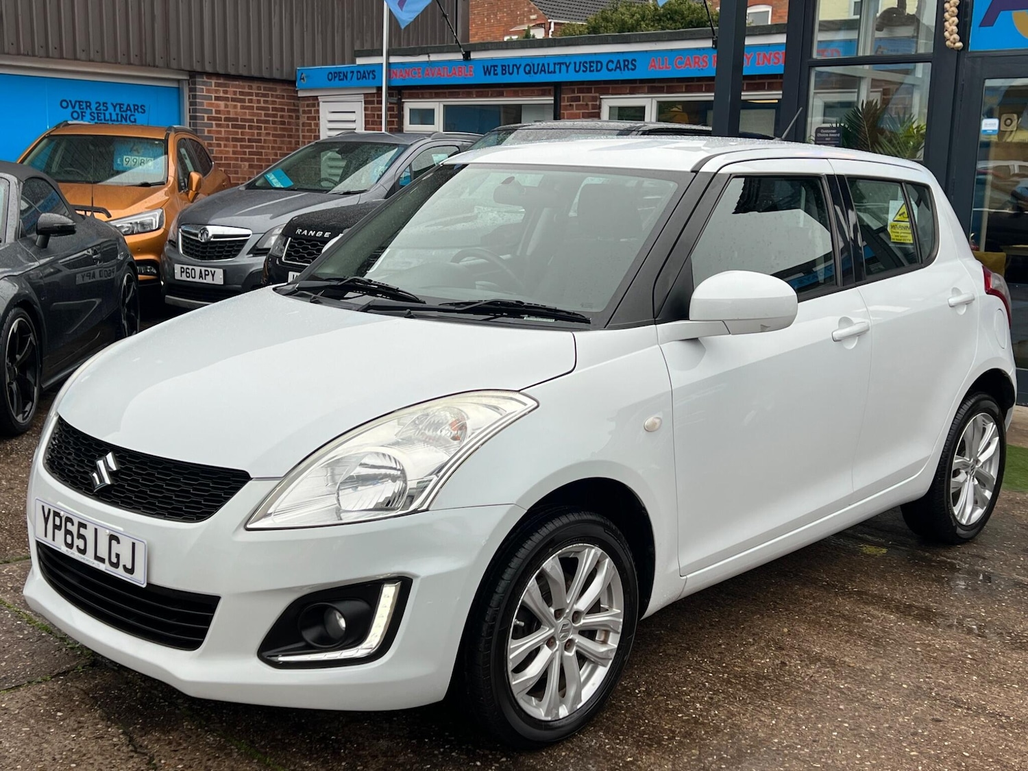 Used Suzuki Swift 2015 for sale - 76409050: Photo 50