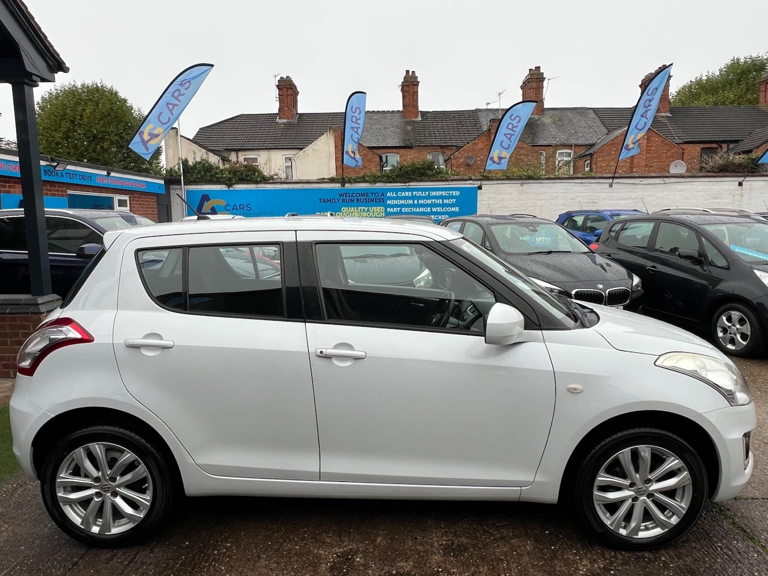 Used Suzuki Swift 2015 for sale - 76409050: Photo 8