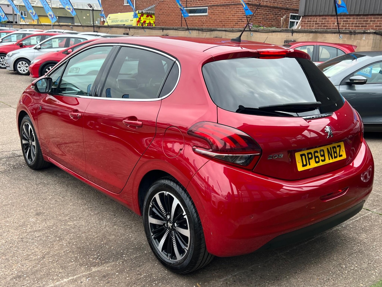 Used Peugeot 208 2019 for sale - 76994159: Photo 11
