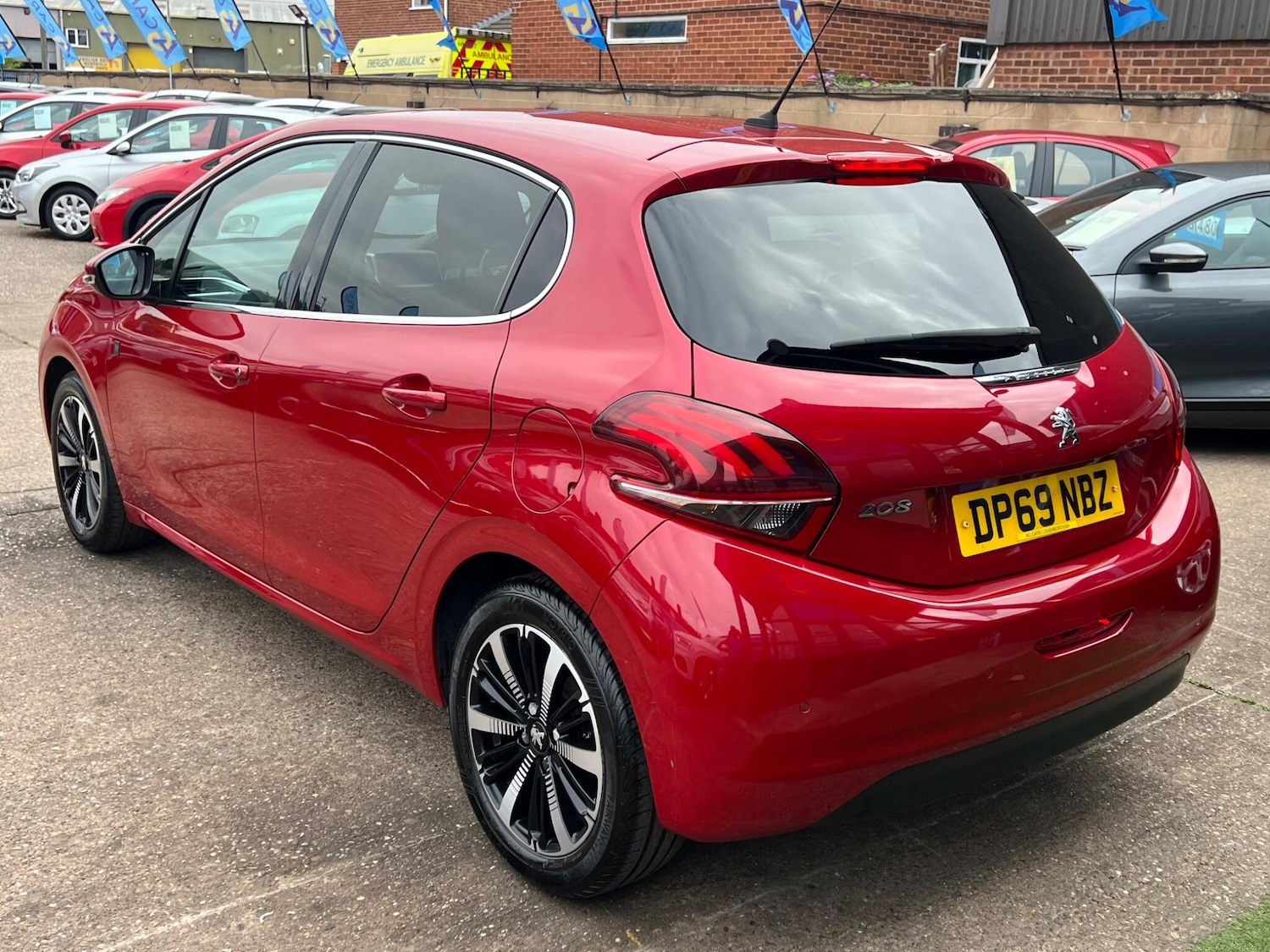 Used Peugeot 208 2019 for sale - 76994159: Photo 16