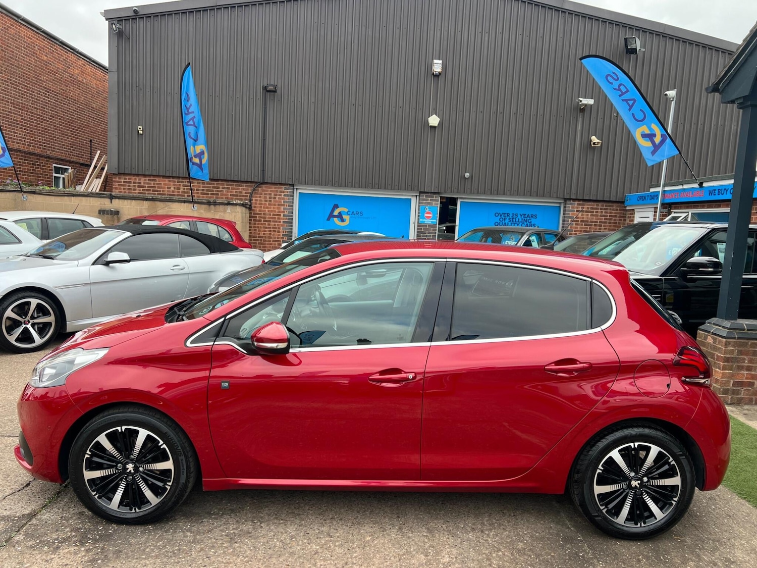 Used Peugeot 208 2019 for sale - 76994159: Photo 42
