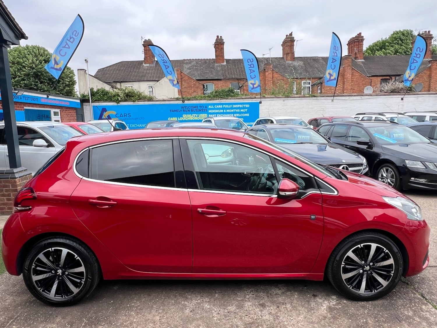 Used Peugeot 208 2019 for sale - 76994159: Photo 8