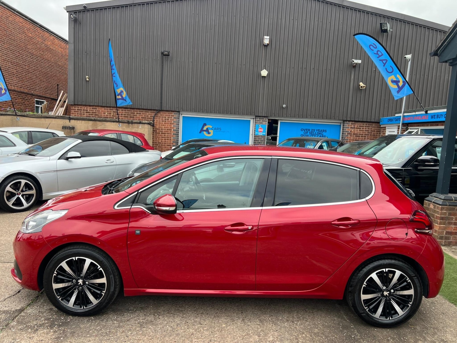 Used Peugeot 208 2019 for sale - 76994159: Photo 9