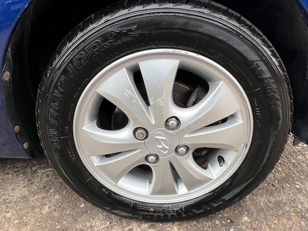 Used Hyundai i10 2011 for sale - 75401633: Photo 57