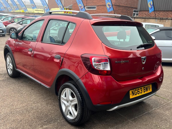 Used Dacia Sandero Stepway 2014 for sale - 76259352: Photo 16