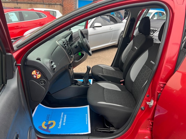 Used Dacia Sandero Stepway 2014 for sale - 76259352: Photo 4