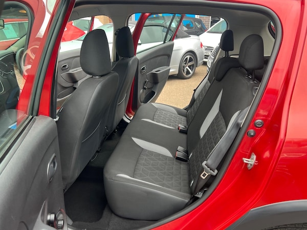 Used Dacia Sandero Stepway 2014 for sale - 76259352: Photo 5