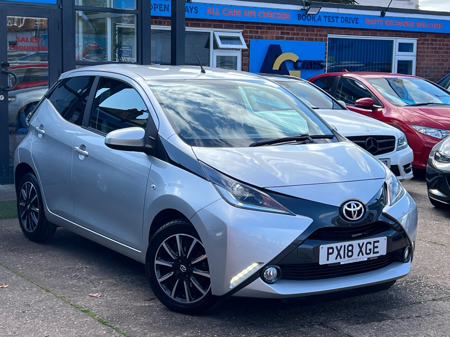 Used Toyota AYGO 2018 for sale - 76991735: Photo 56