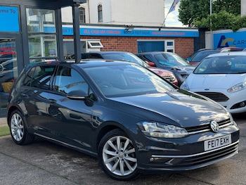 Used Volkswagen Golf 2017 for sale - 78783595: Photo