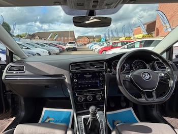 Used Volkswagen Golf 2017 for sale - 78783595: Photo