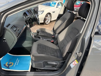 Used Volkswagen Golf 2017 for sale - 78783595: Photo