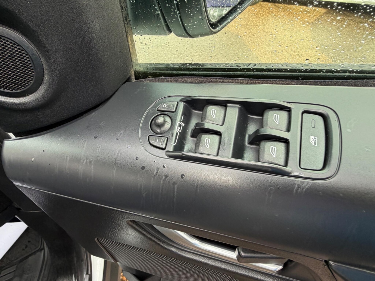 Used Land Rover Freelander 2011 for sale - 77625005: Photo 24