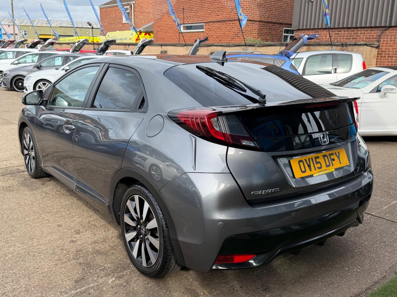 Used Honda Civic 2015 for sale - 77970543: Photo 11