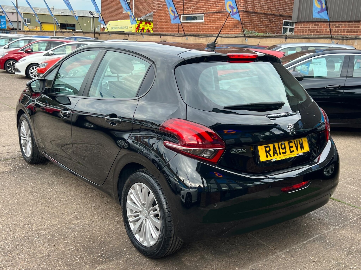 Used Peugeot 208 2019 for sale - 76071759: Photo 11