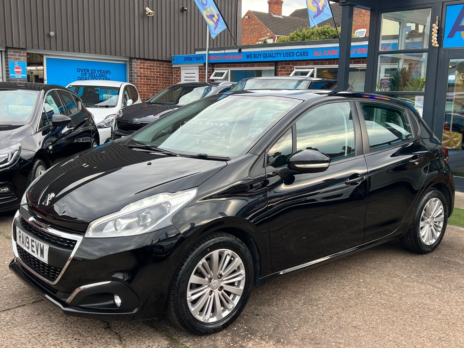 Used Peugeot 208 2019 for sale - 76071759: Photo 14