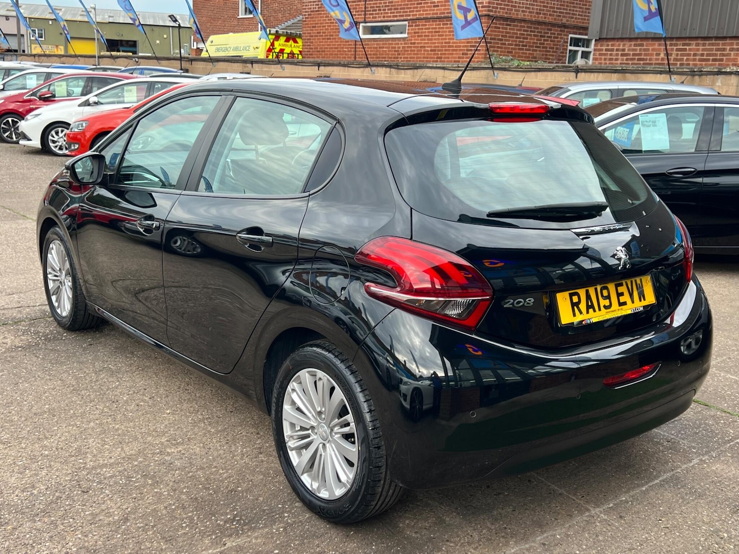 Used Peugeot 208 2019 for sale - 76071759: Photo 16