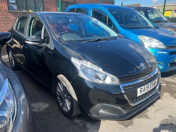 Peugeot - 208