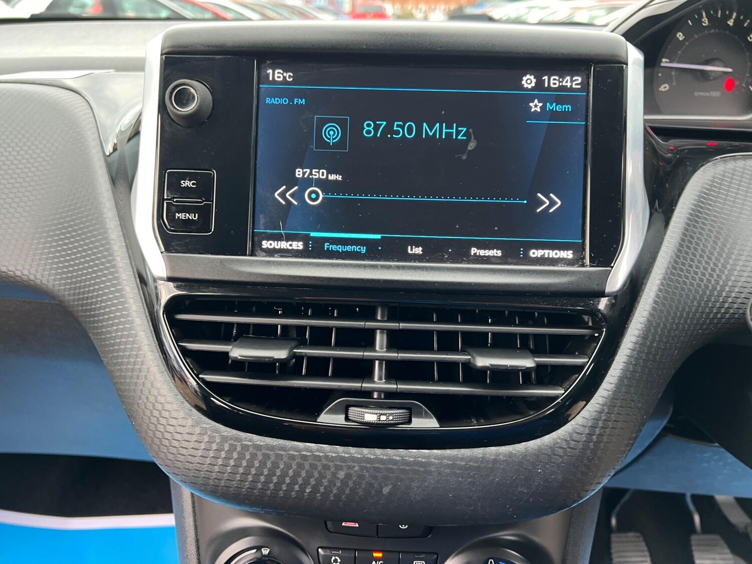 Used Peugeot 208 2019 for sale - 76071759: Photo 23