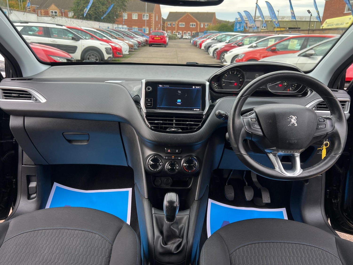 Used Peugeot 208 2019 for sale - 76071759: Photo 32