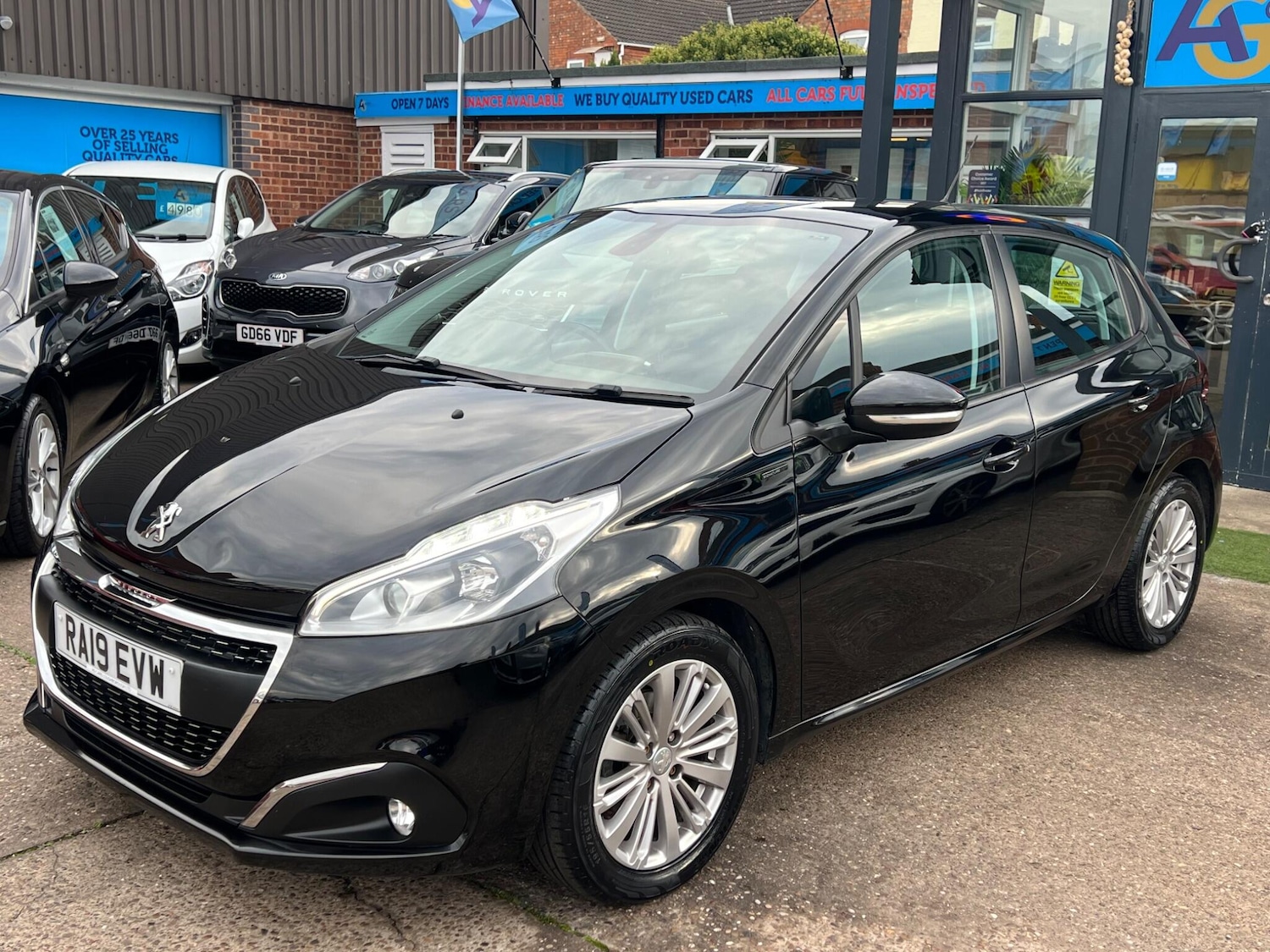 Used Peugeot 208 2019 for sale - 76071759: Photo 39