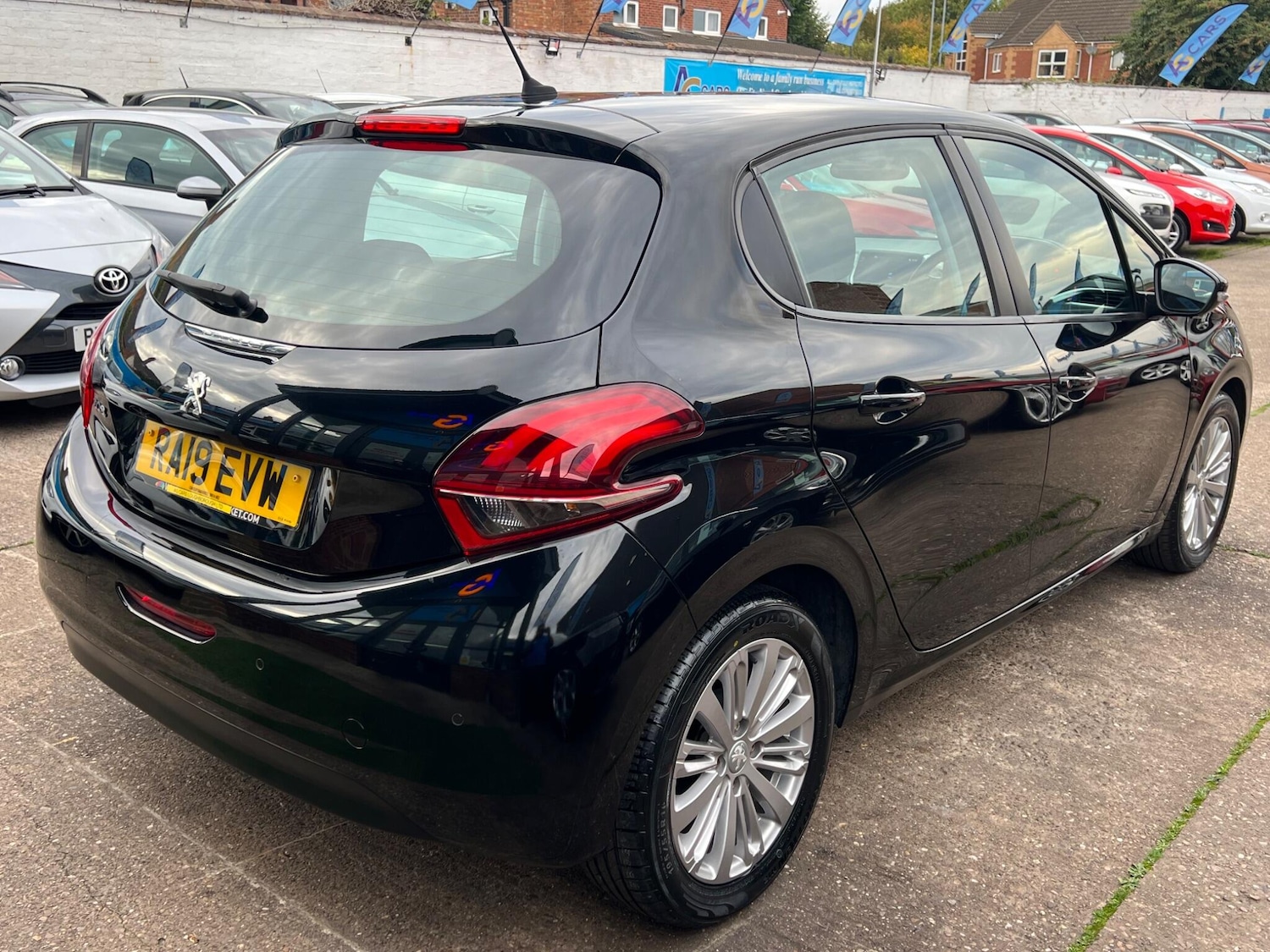 Used Peugeot 208 2019 for sale - 76071759: Photo 40