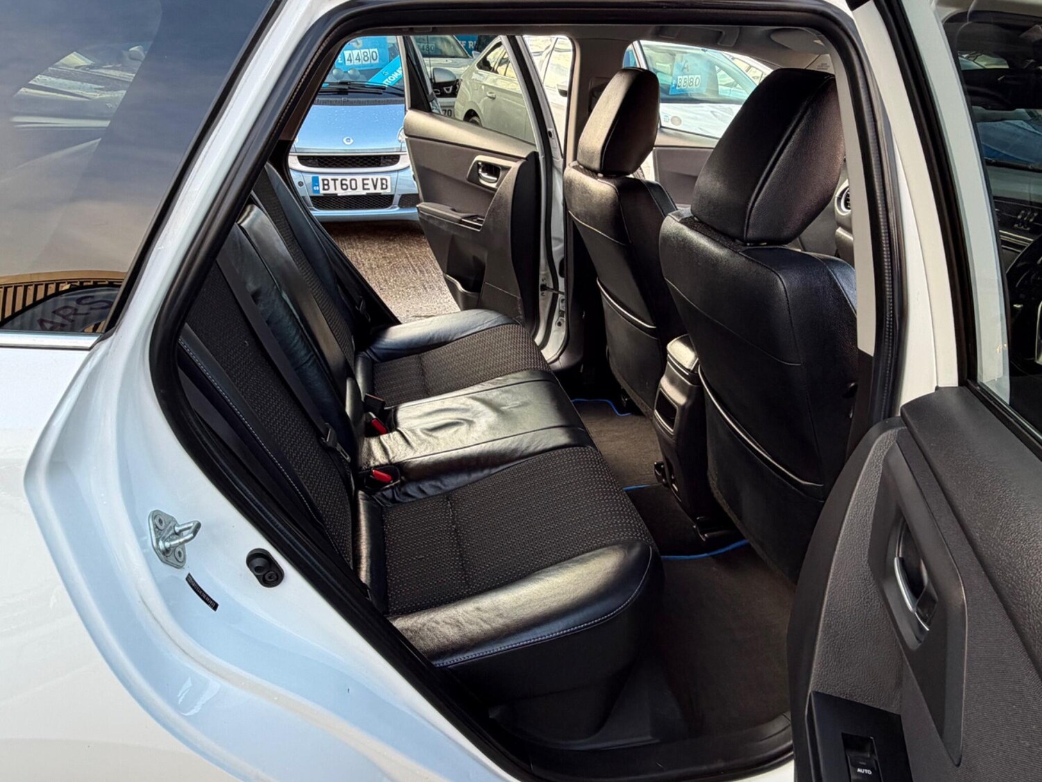 Used Toyota Auris 2014 for sale - 77511365: Photo 44