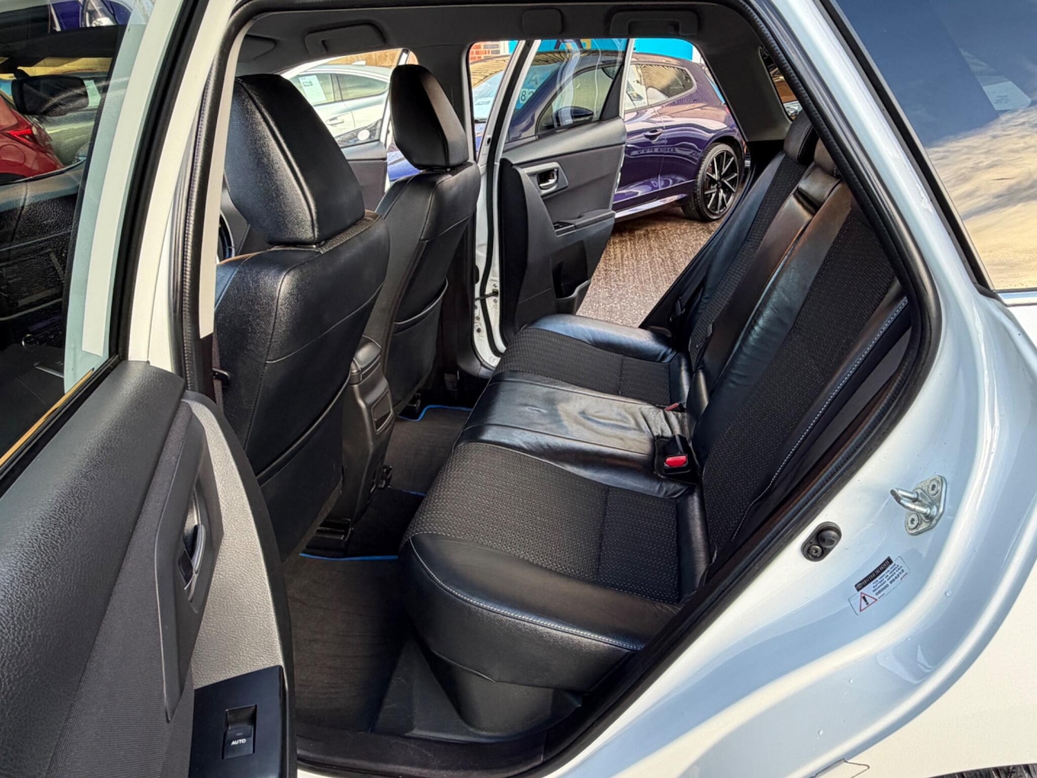 Used Toyota Auris 2014 for sale - 77511365: Photo 6