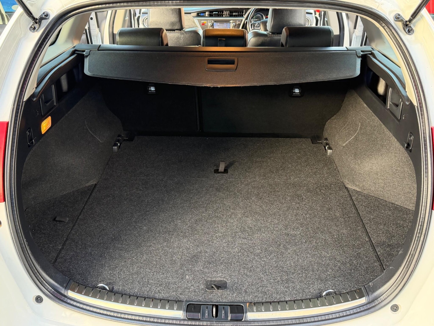 Used Toyota Auris 2014 for sale - 77511365: Photo 63