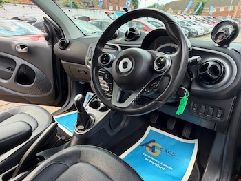 Used smart fortwo 2016 for sale - 79292495: Photo