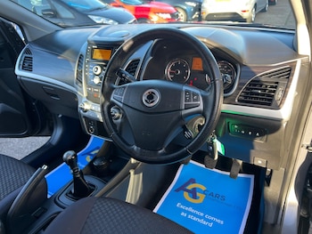 Used Ssangyong Korando 2015 for sale - 76994042: Photo