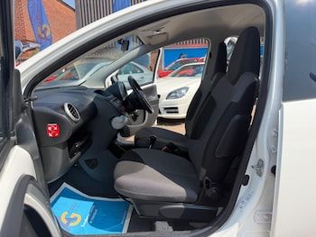 Used Toyota AYGO 2012 for sale - 79248755: Photo